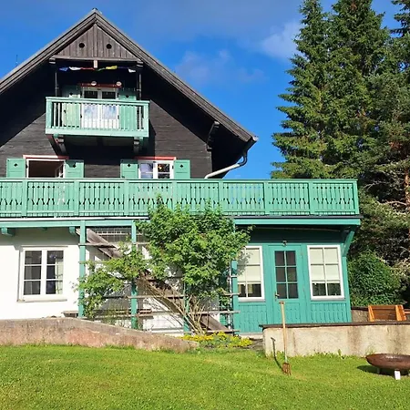 Haus *